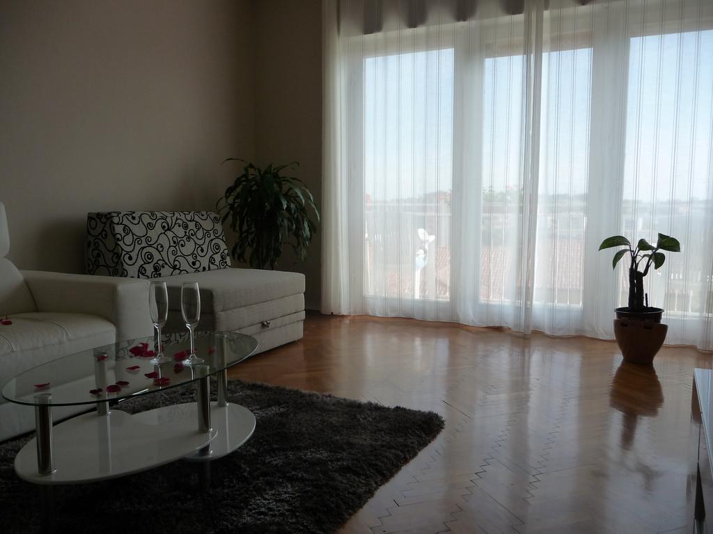 Apartments Noris Pula Exterior foto