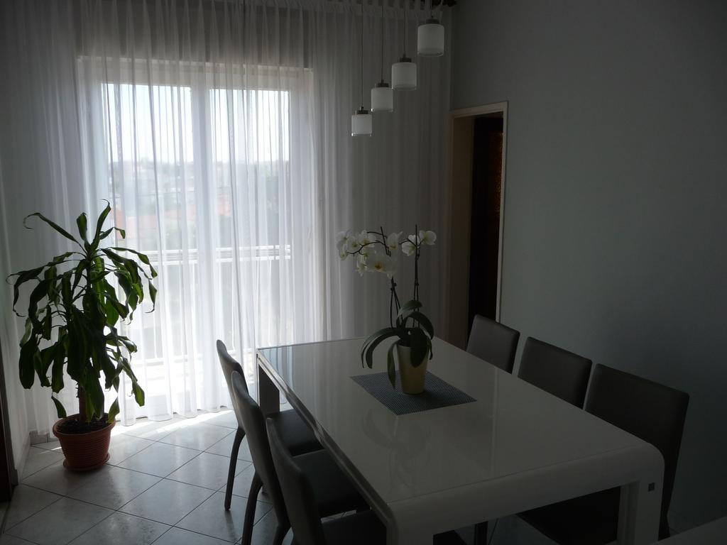 Apartments Noris Pula Exterior foto